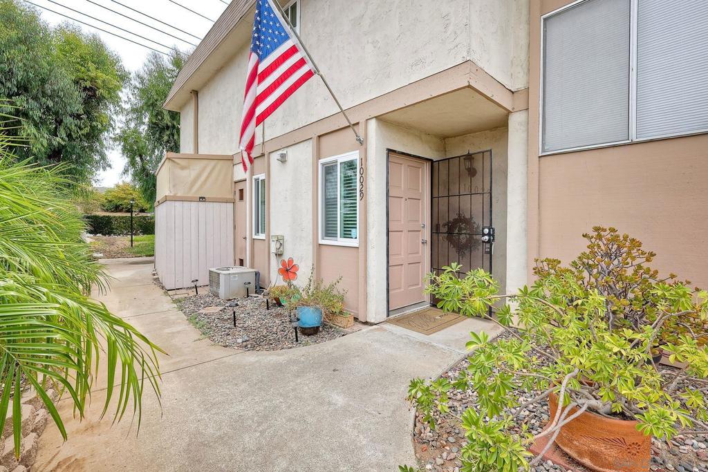 10029 Santana Ranch Lane Property Photo 1