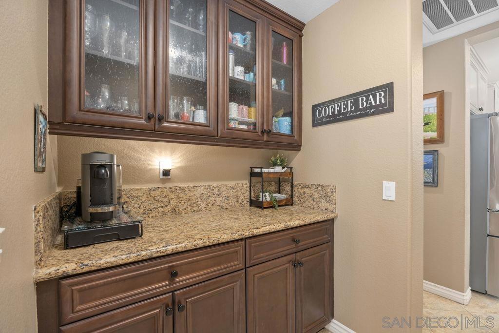 1800 Windriver Street Property Photo 6