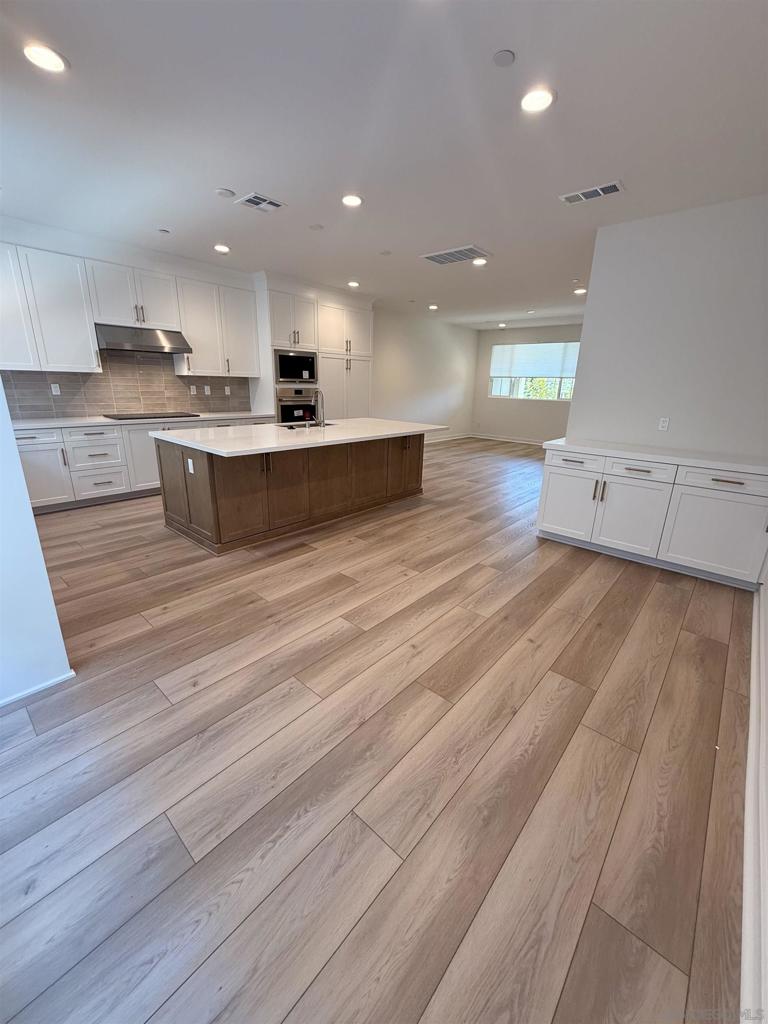 2522 Thyme Way Property Photo 8