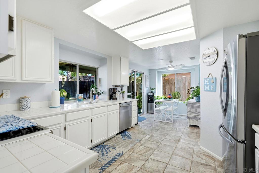 39813 Creative Drive Property Photo 12