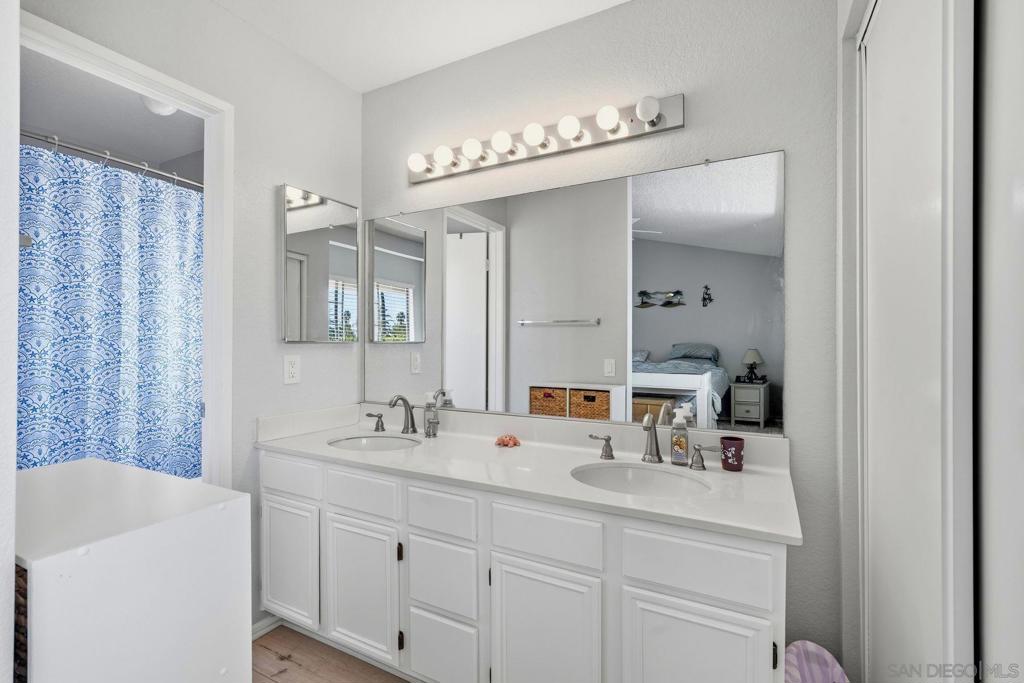 39813 Creative Drive Property Photo 17