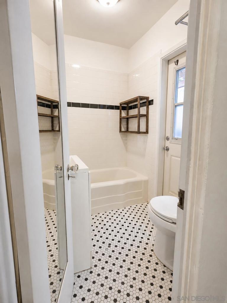 3827 Madison Property Photo 12