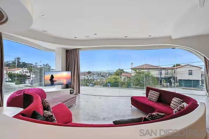 1676 Plum Property Photo 10