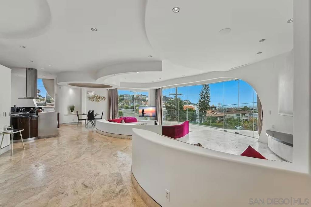 1676 Plum Property Photo 17