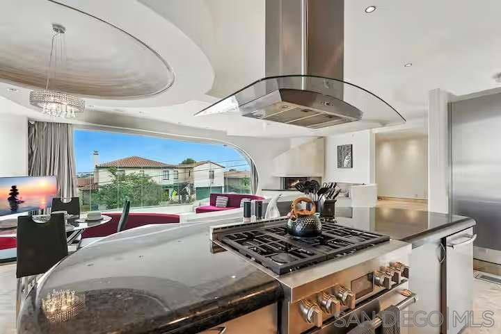 1676 Plum Property Photo 18