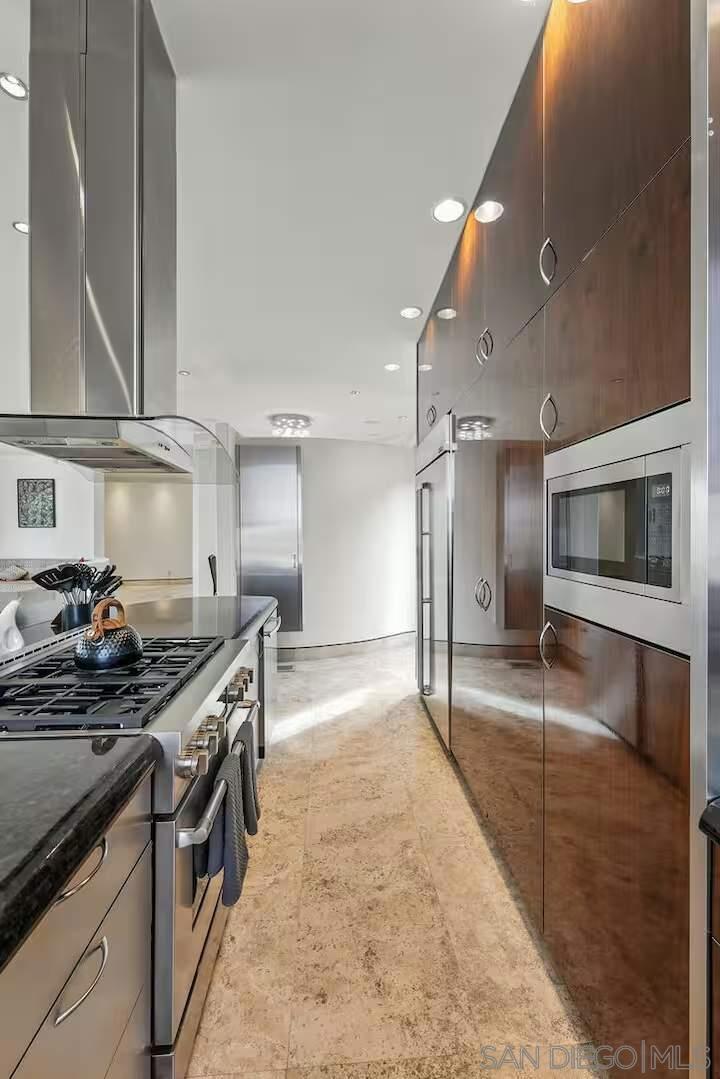 1676 Plum Property Photo 23