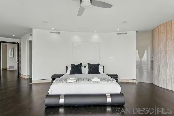 1676 Plum Property Photo 27