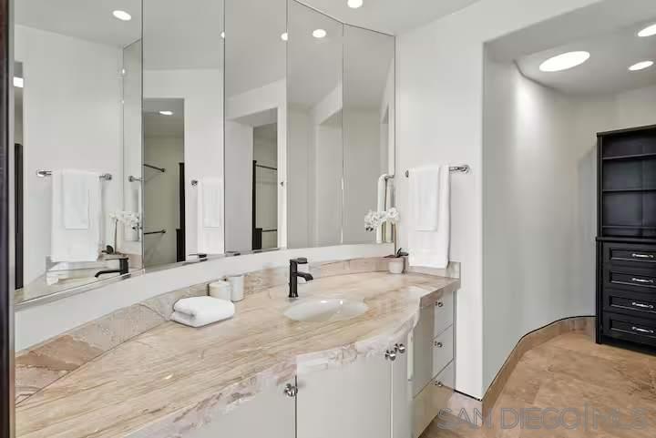 1676 Plum Property Photo 36