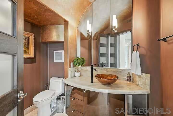 1676 Plum Property Photo 58
