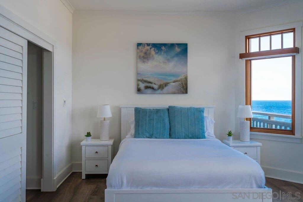 1249 Coast Blvd Property Photo 27