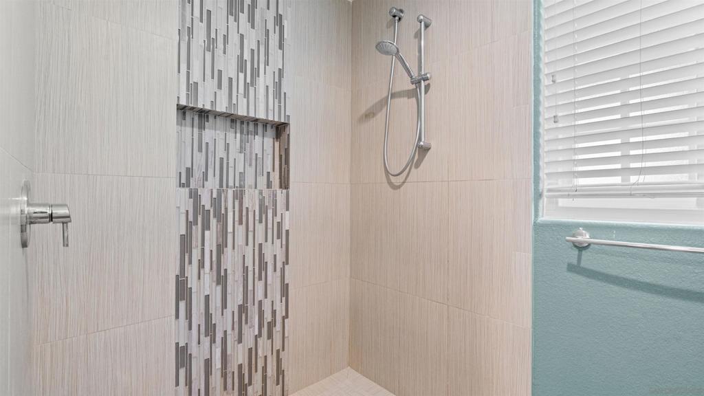 16424 Avenida Venusto C Property Photo 9