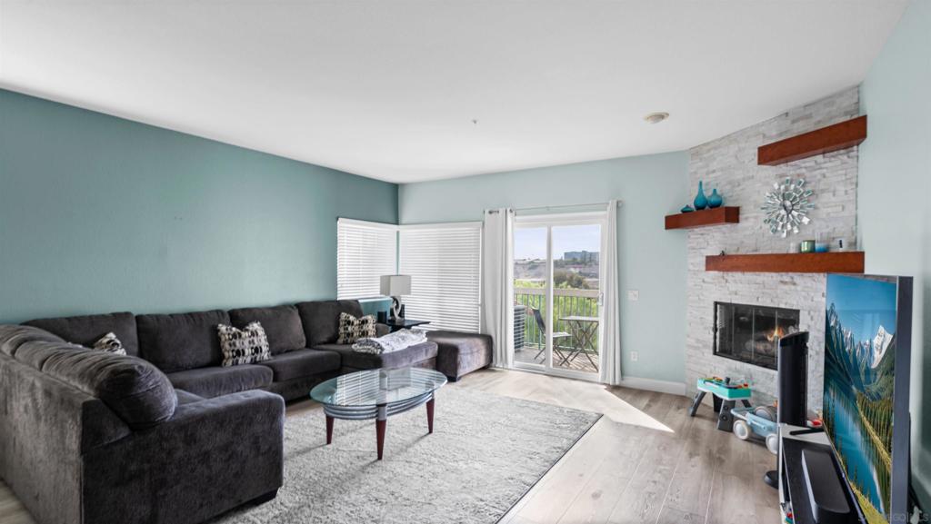 16424 Avenida Venusto C Property Photo 19