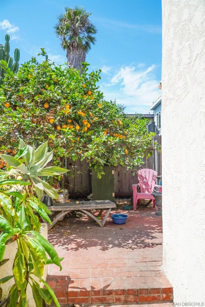 2114 Abbott St. Property Photo 14