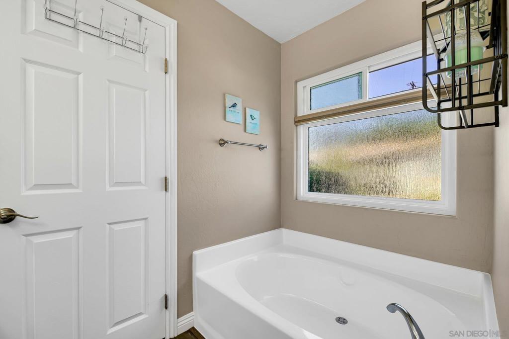 909 Richland 103 Property Photo 22