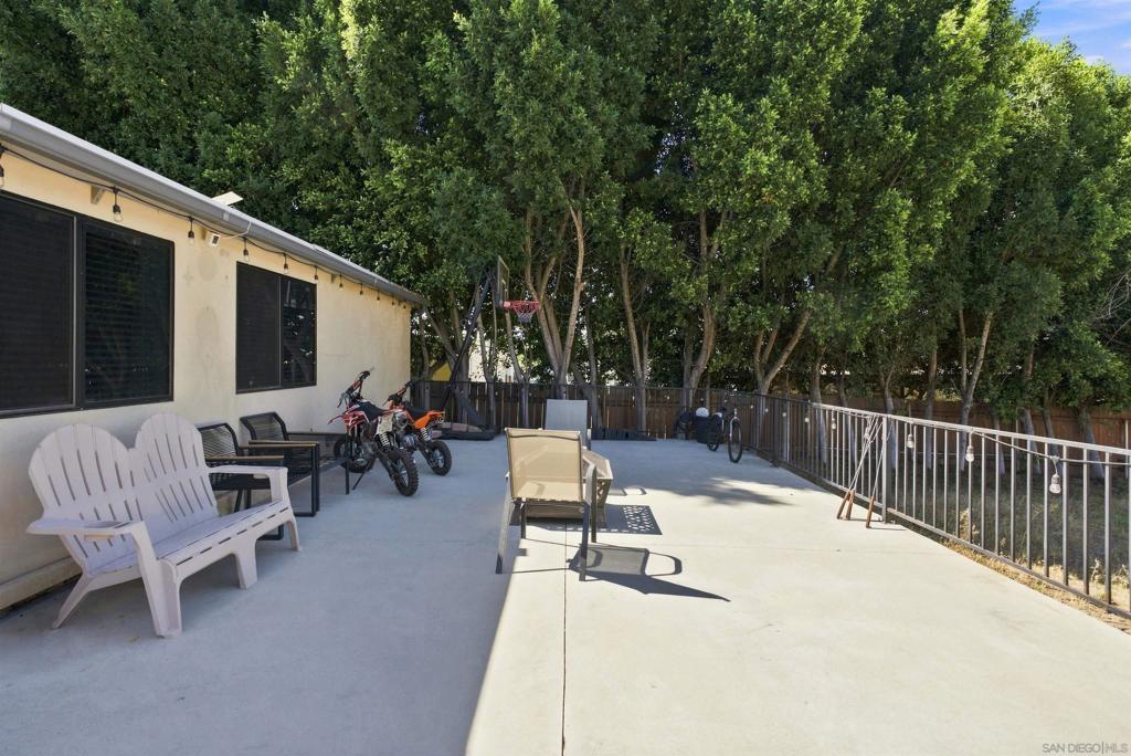 8130 Royal Park Property Photo 19