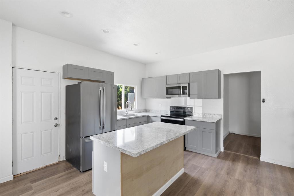 8130 Royal Park Property Photo 27