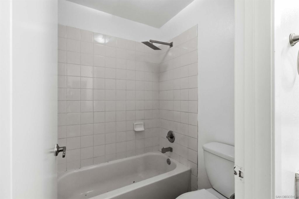 2425 Cranston Dr. 34 Property Photo 24