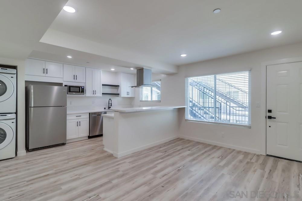 1478 Hornblend Street Property Photo 6