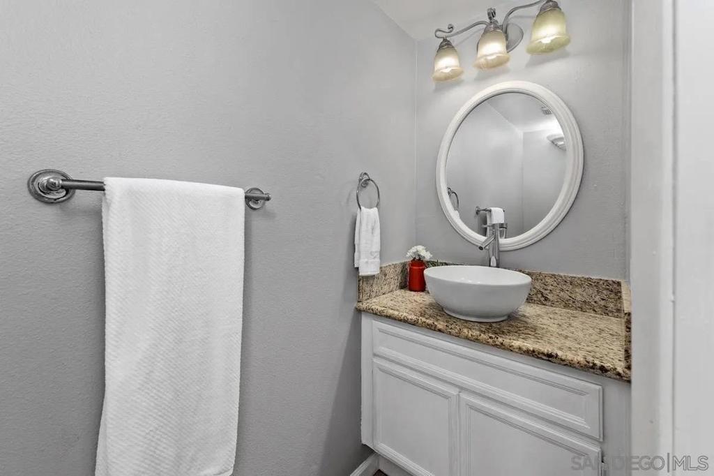 686 Seacoast Dr. Property Photo 21
