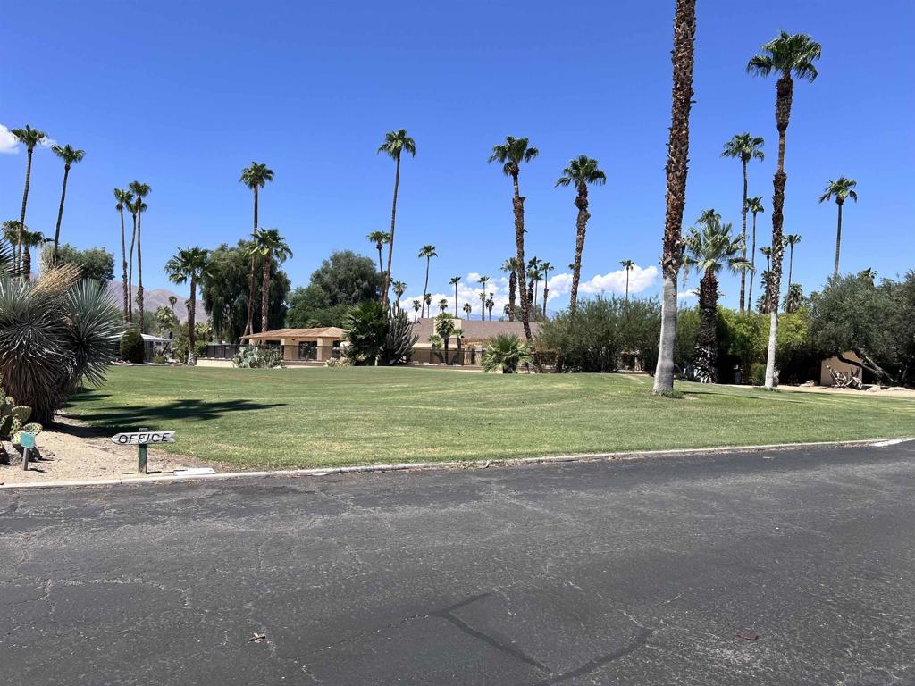 1010 Palm Canyon SPC 32 Bogey Place Property Photo 1