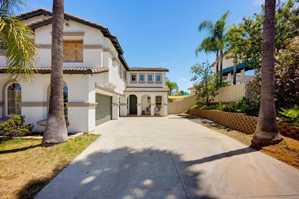 45912 Paseo Gallante Property Photo 4