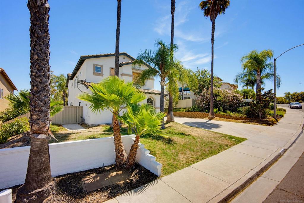 45912 Paseo Gallante Property Photo 6