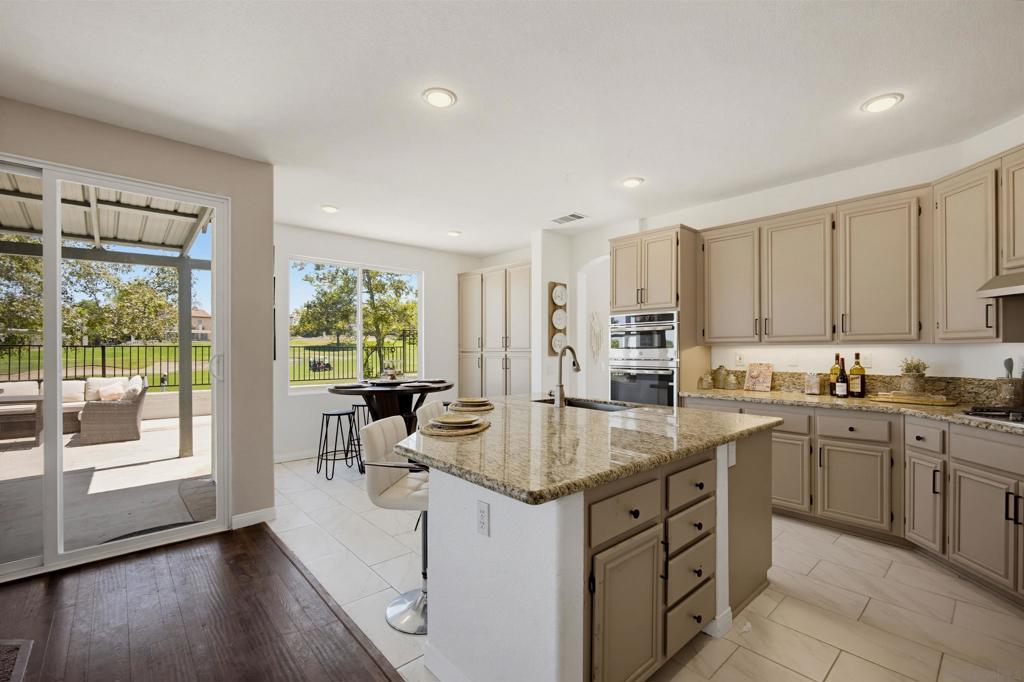 45912 Paseo Gallante Property Photo 11