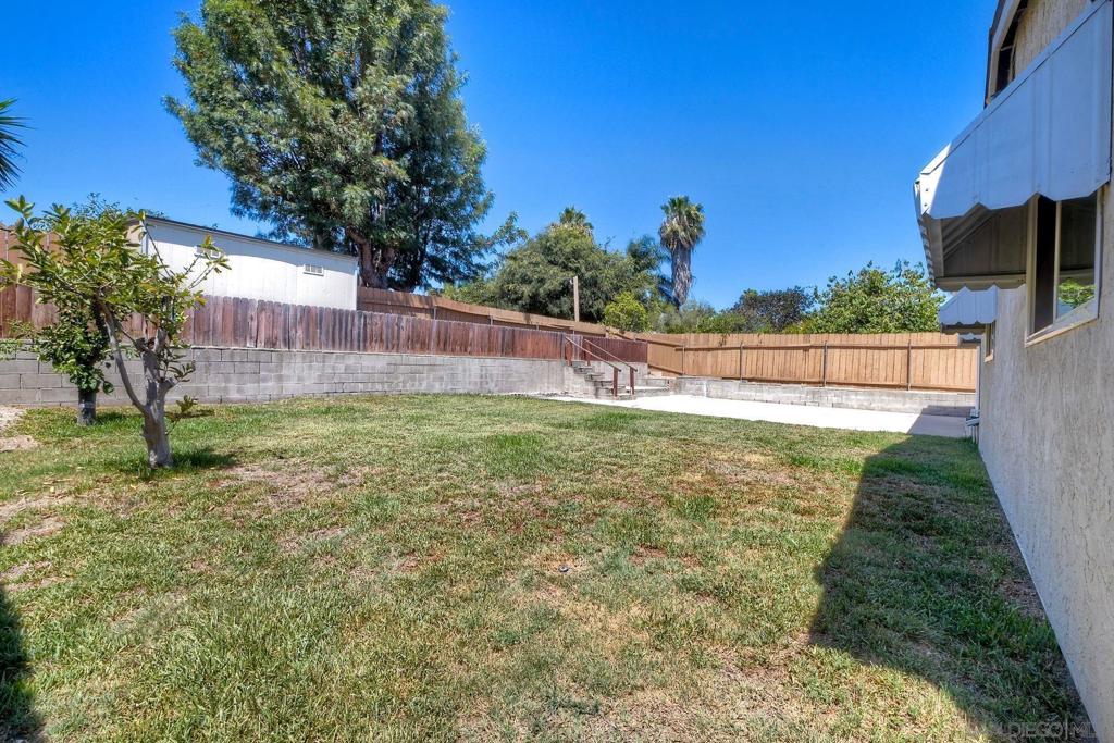 750 Melrose Pl Property Photo 27