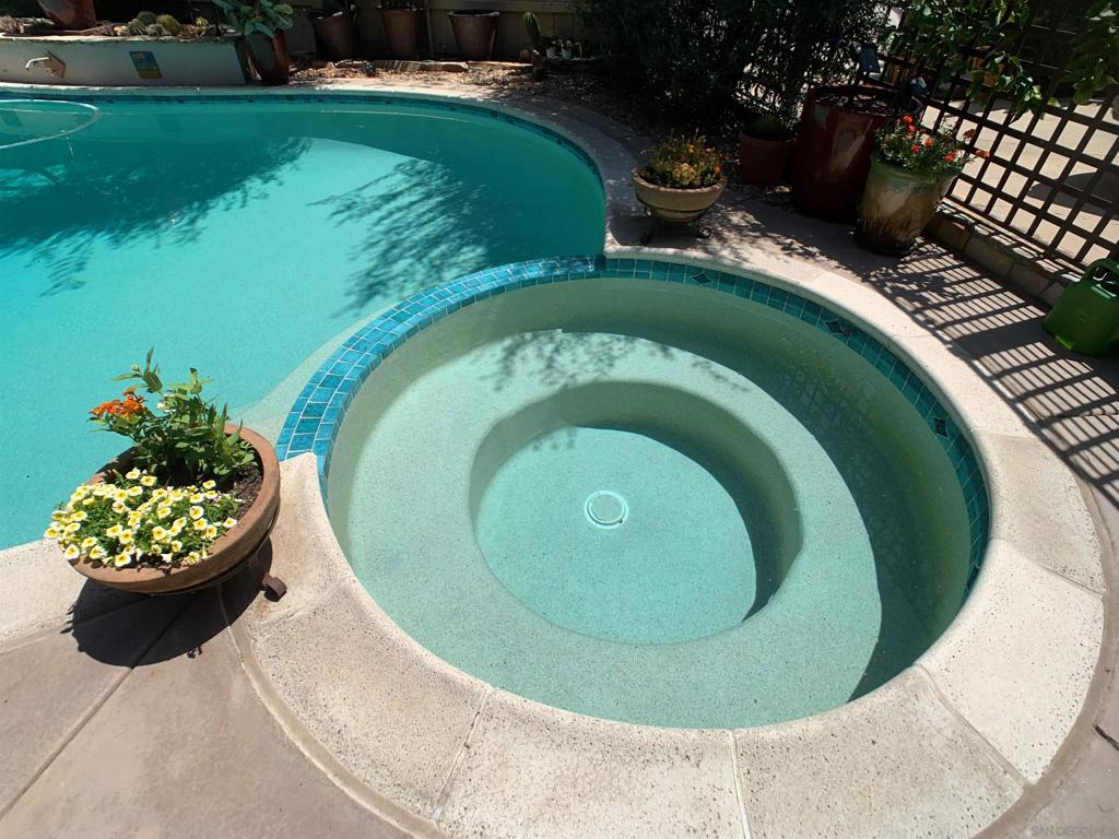 1090 Ellen Lane Property Photo 6