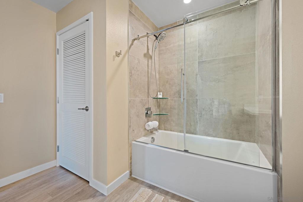 355 N Cleveland St 309 Property Photo 24