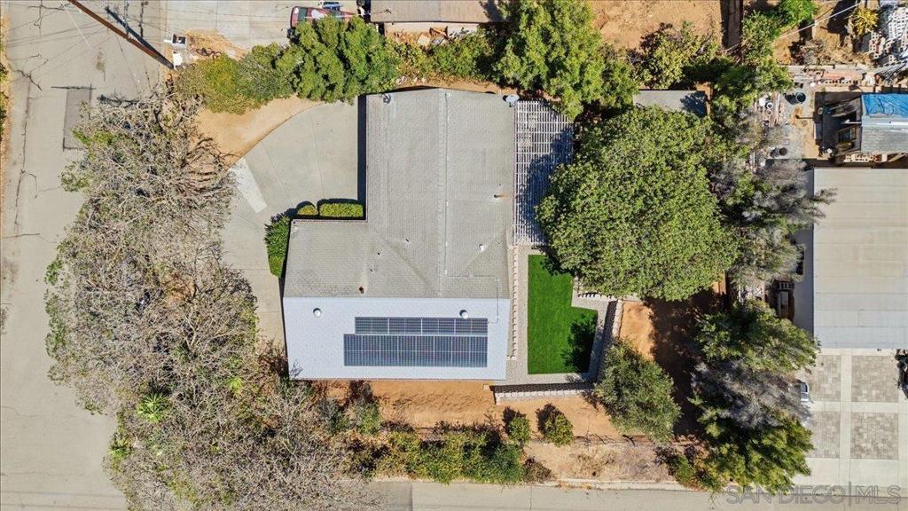 860 Magarian Rd Property Photo 3