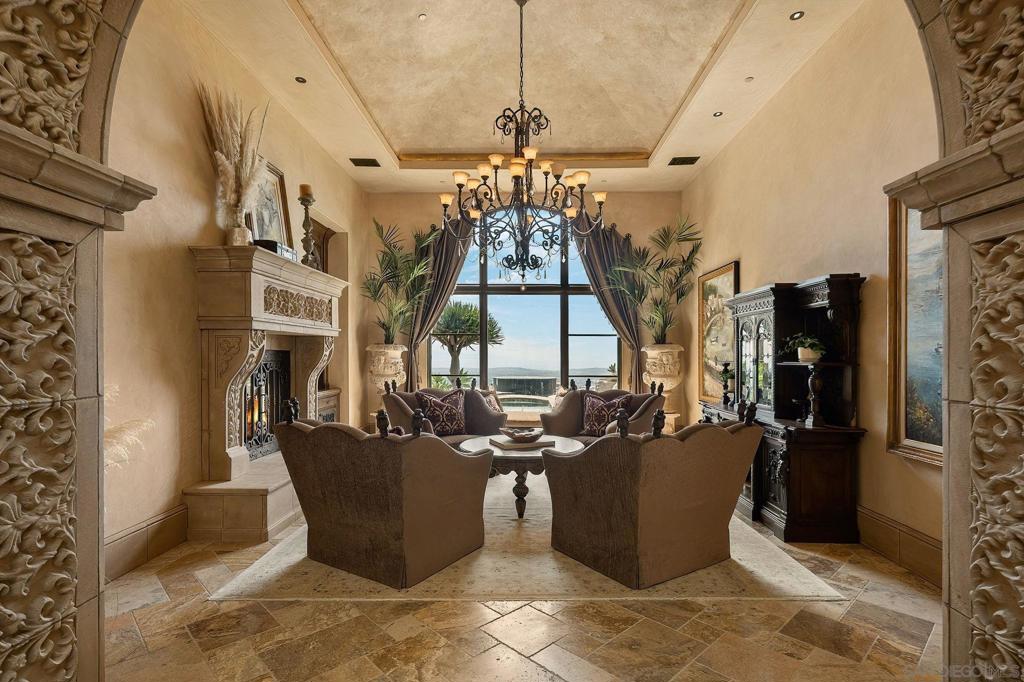 8619 Via Rancho Cielo Property Photo 9