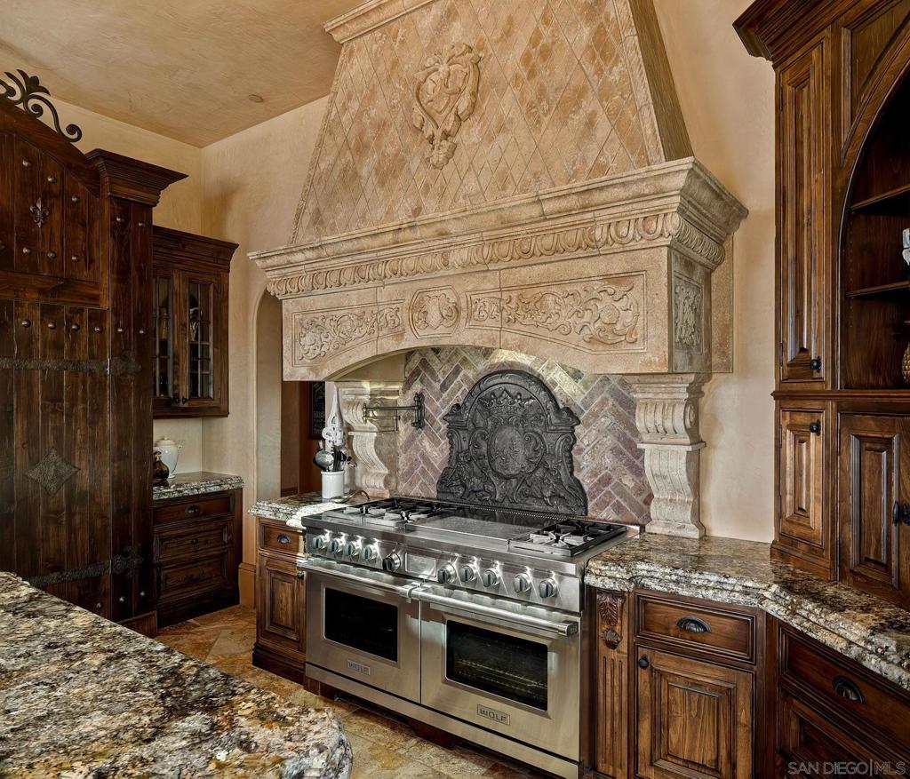 8619 Via Rancho Cielo Property Photo 13