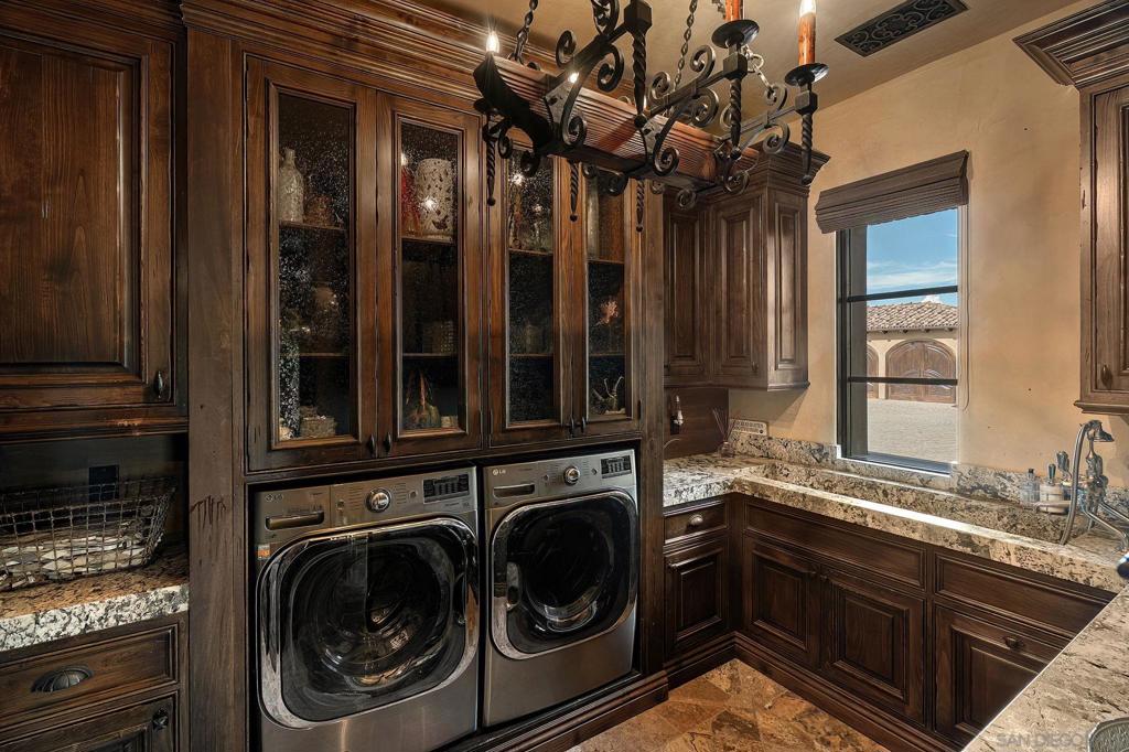 8619 Via Rancho Cielo Property Photo 45