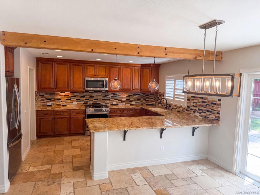 5105 Mendip Property Photo 2