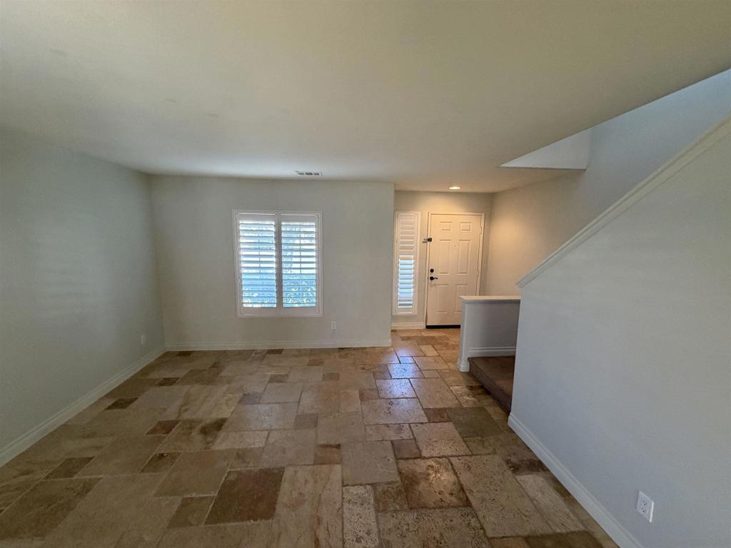 5105 Mendip Property Photo 3