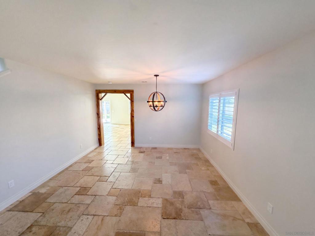 5105 Mendip Property Photo 6