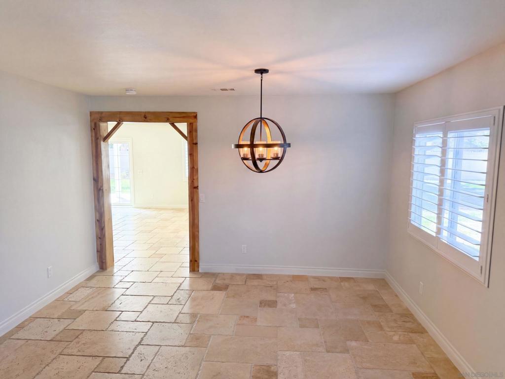 5105 Mendip Property Photo 7