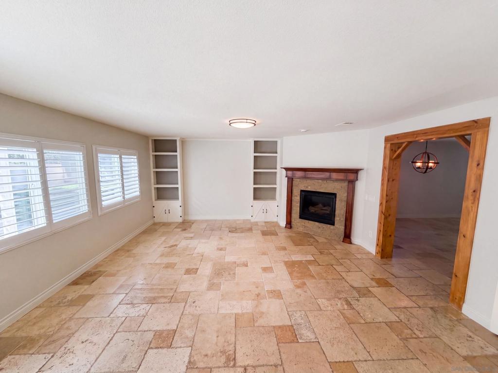 5105 Mendip Property Photo 8