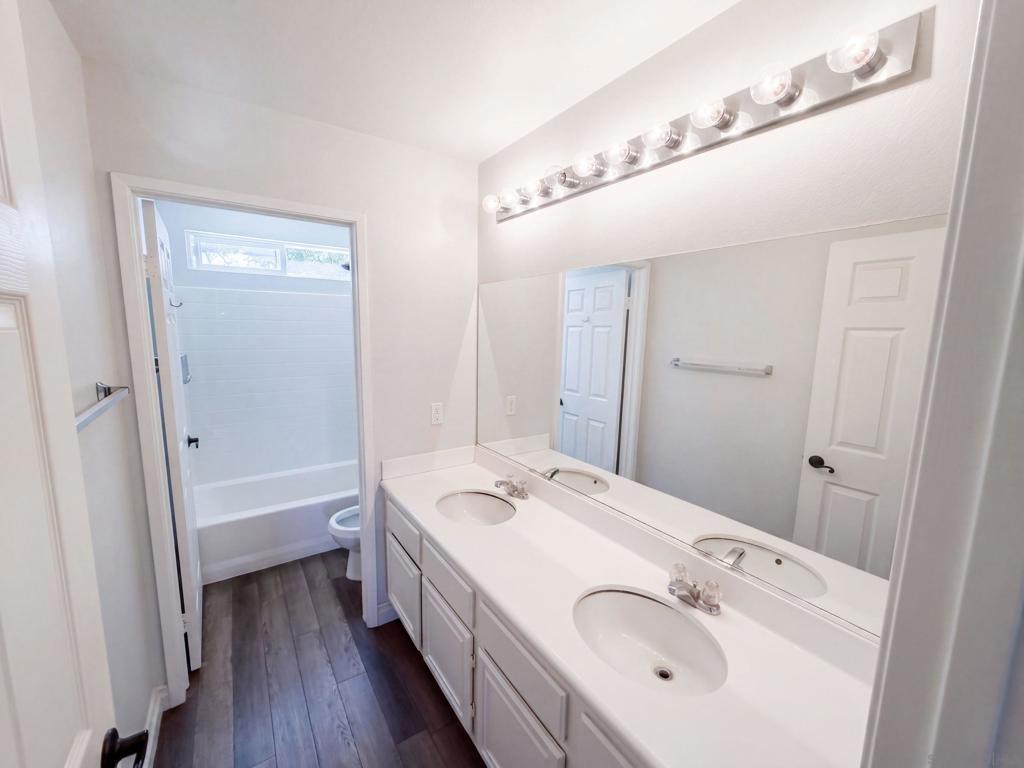 5105 Mendip Property Photo 18