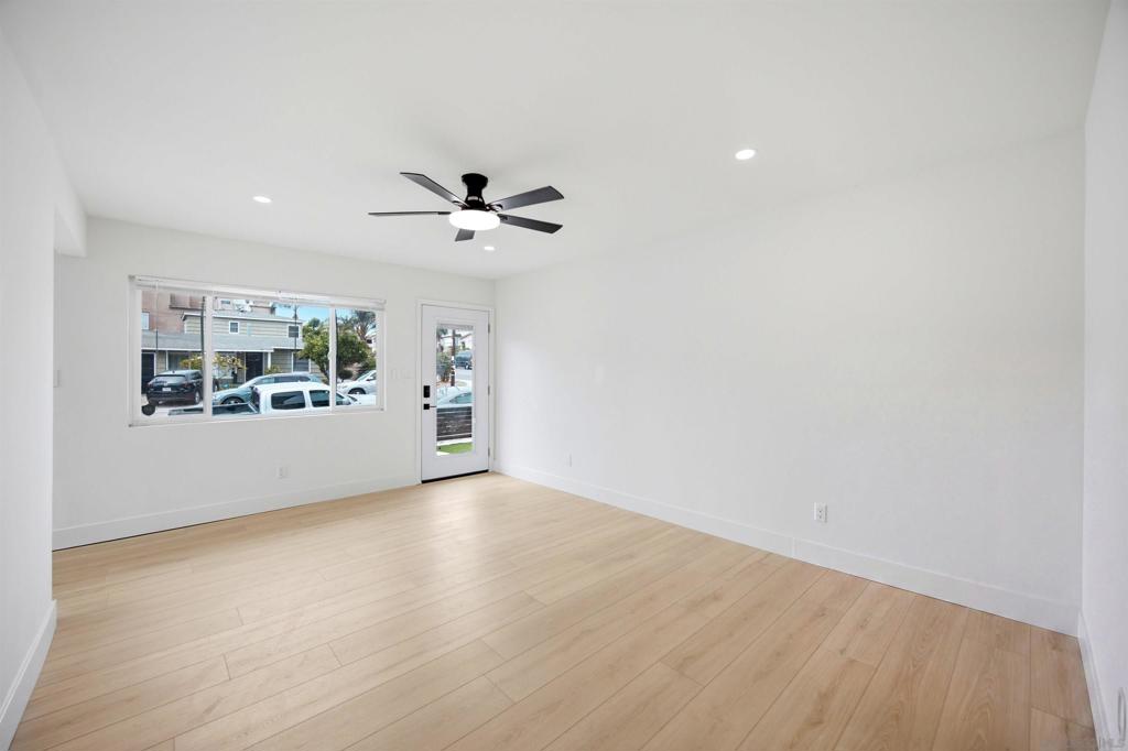 4527 49 Olney St Property Photo 17