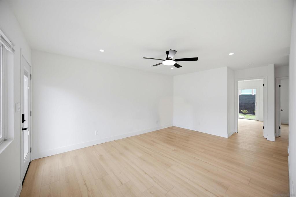 4527 49 Olney St Property Photo 18