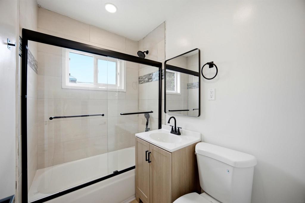 4527 49 Olney St Property Photo 22