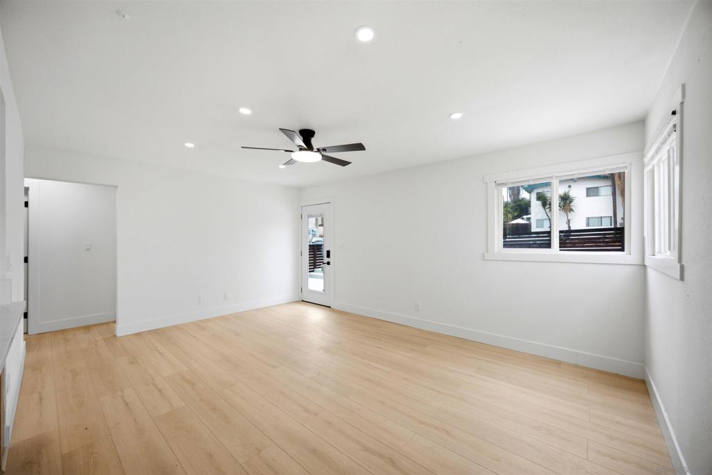 4527 49 Olney St Property Photo 31