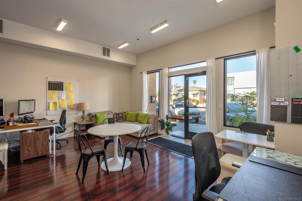 4741 Point Loma Ave Property Photo 4