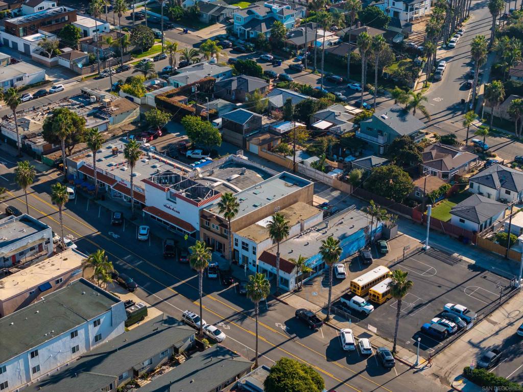 4741 Point Loma Ave Property Photo 9