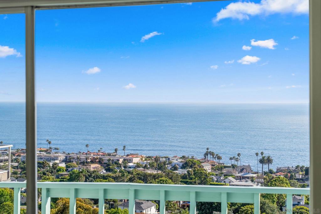5995 La Jolla Corona Property Photo 2