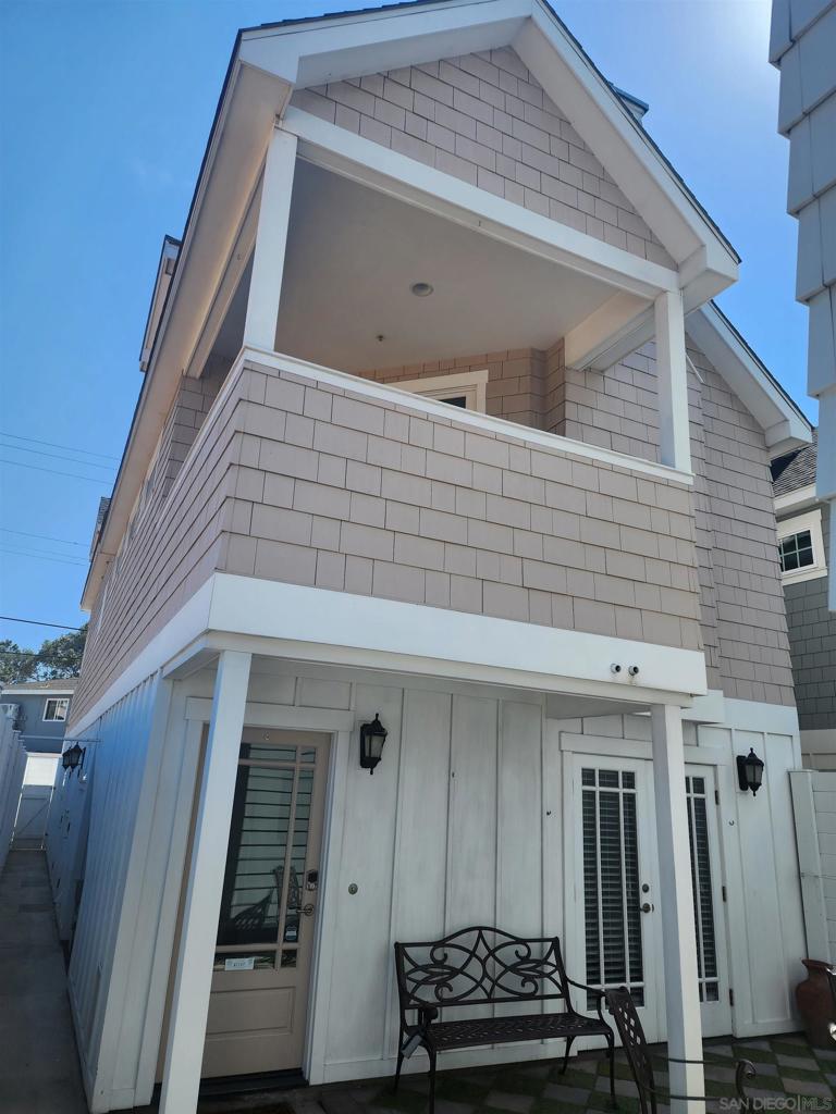 851 G Ave Property Photo 1