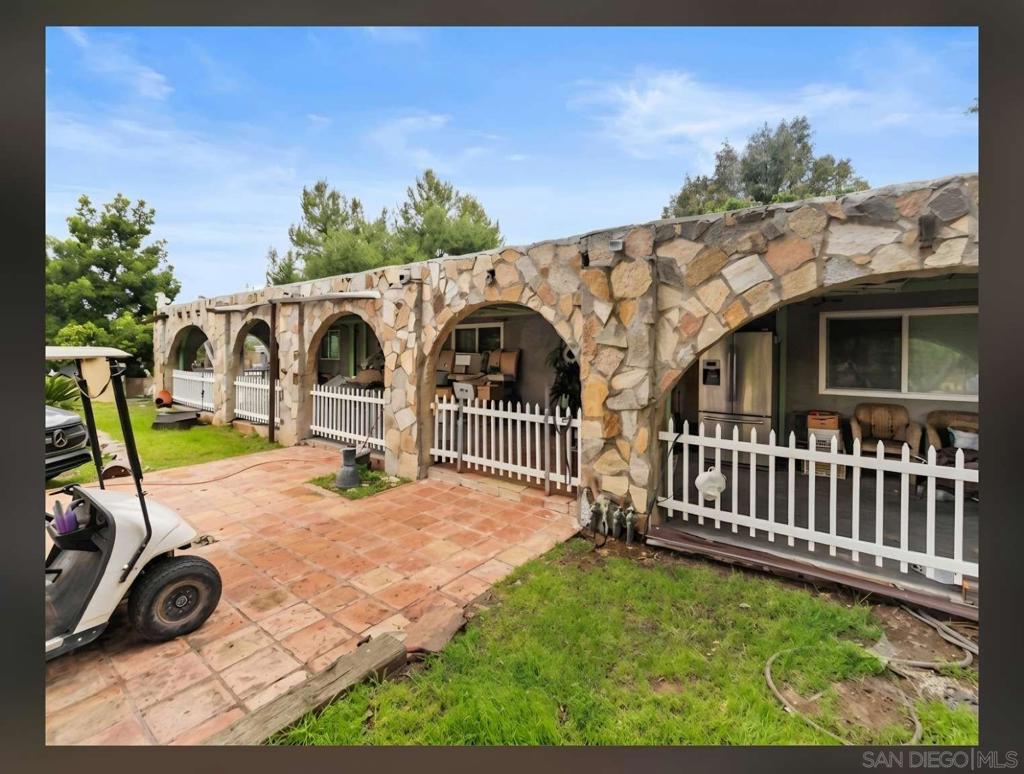 30100 Valley Center Property Photo 1