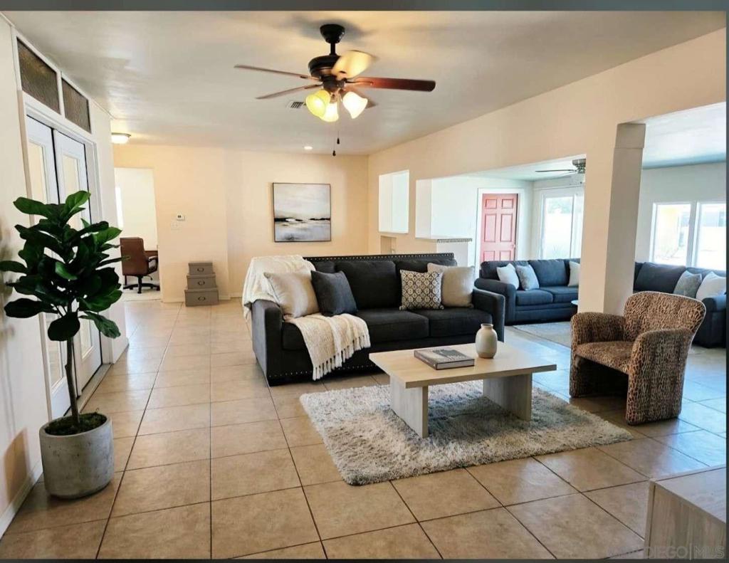 30100 Valley Center Property Photo 9